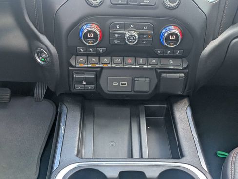 Used 2021 GMC Sierra 1500 AT4 w/ AT4 Premium Package AWD/4WD image 19