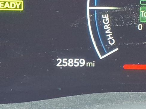 Used 2025 Toyota Camry SE w/ Multimedia Upgrade Package FWD image 18