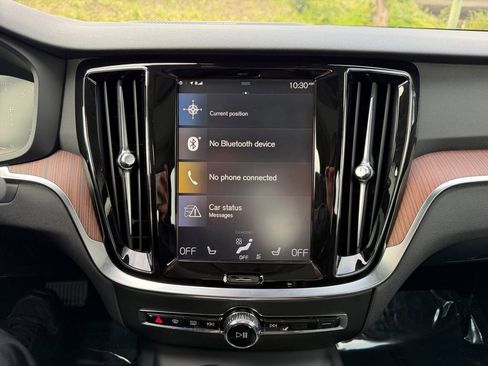 Used 2020 Volvo S60 T5 Momentum image 20