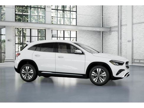 New 2026 Mercedes-Benz GLA 250 4MATIC image 13