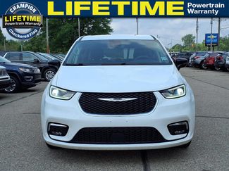 Used 2024 Chrysler Pacifica Touring-L FWD video 2