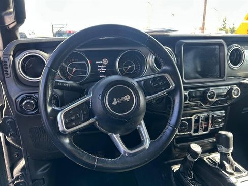 Used 2019 Jeep Wrangler Unlimited Sahara w/ Uconnect 4C Nav & Sound Group AWD/4WD image 19
