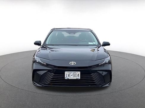 Used 2025 Toyota Camry LE image 4