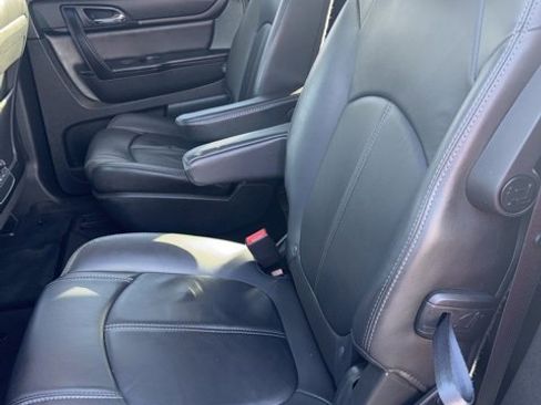 Used 2015 Chevrolet Traverse LT image 10