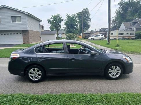 Used 2011 Nissan Altima 2.5 S w/ 2.5S Premium Audio Pkg FWD image 5