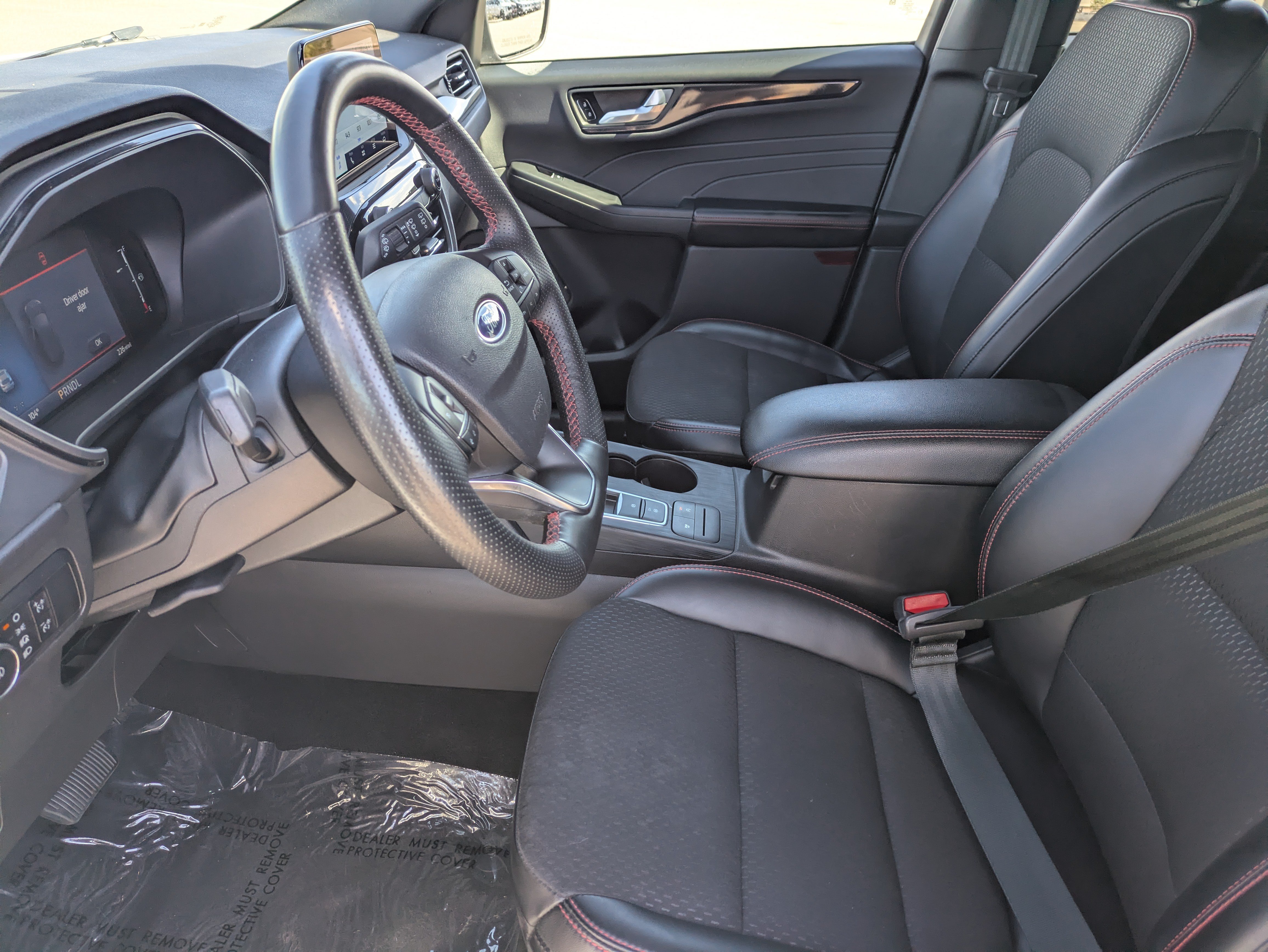 Used 2025 Ford Escape ST-Line Select AWD/4WD image 25