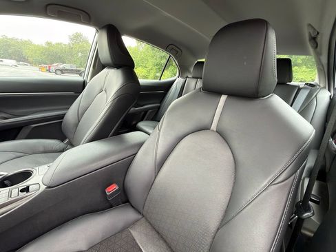 Used 2024 Toyota Camry XSE FWD image 16