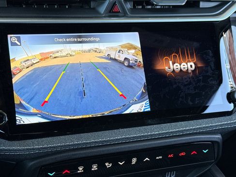 New 2026 Jeep Cherokee Laredo image 19