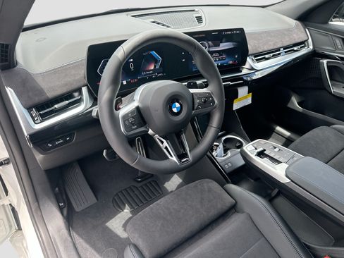 New 2026 BMW X2 xDrive28i w/ M Sport Package AWD/4WD image 7