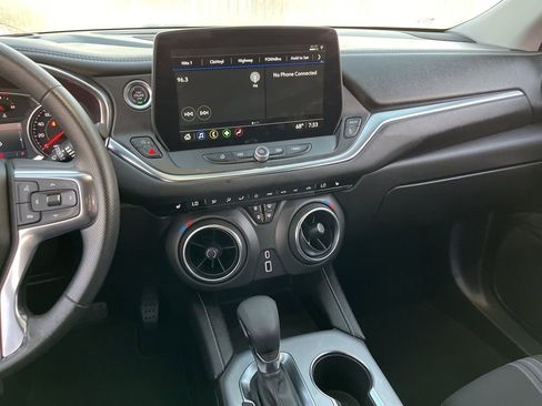 Used 2025 Chevrolet Blazer LT image 17