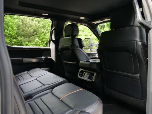 Used 2024 Ford F250 Platinum AWD/4WD image 39