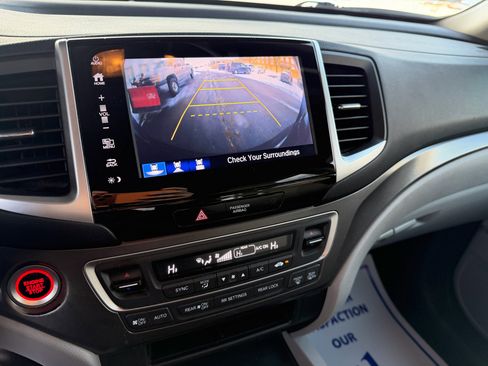 Used 2017 Honda Pilot EX image 13