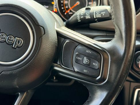 Used 2019 Jeep Wrangler Unlimited Sport S image 25