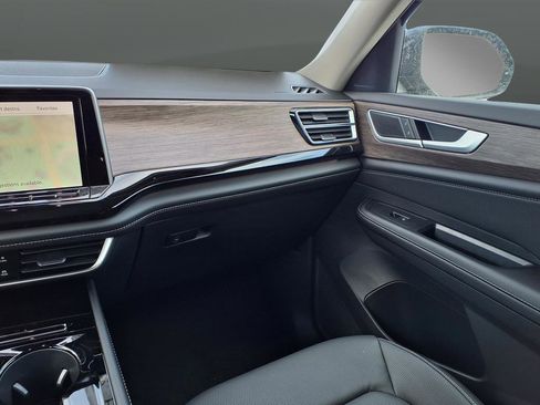 New 2026 Volkswagen Atlas SEL image 43