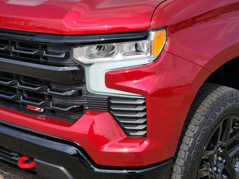 Used 2026 Chevrolet Silverado 1500 LT Trail Boss AWD/4WD image 8