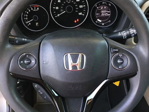 Used 2017 Honda HR-V LX image 23