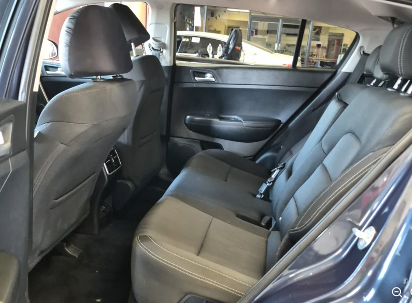 Used 2021 Kia Sportage LX AWD/4WD image 7
