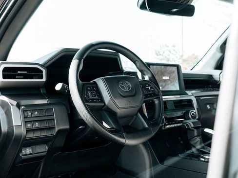 Used 2026 Toyota Tacoma SR5 image 18