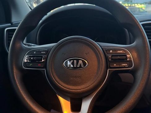 Used 2019 Kia Sportage LX FWD image 18
