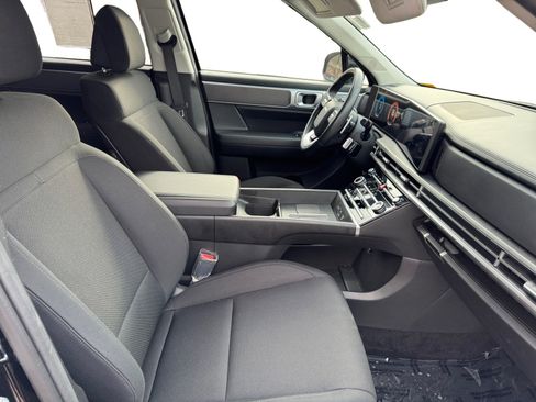 Certified 2025 Hyundai Santa Fe SE image 15