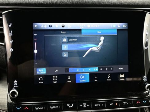 Used 2024 Jeep Wagoneer Series II w/ Flexible Seating Group image 24