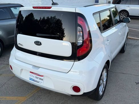 Used 2019 Kia Soul + FWD image 4