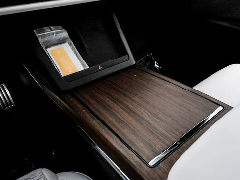 Used 2023 Tesla Model X image 31