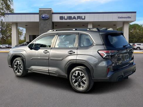 Used 2025 Subaru Forester AWD/4WD image 4