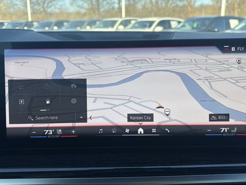 Used 2025 BMW X5 M60i w/ Climate Comfort Package image 24