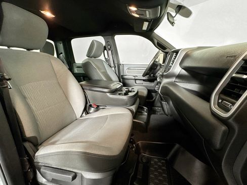 Used 2021 RAM 2500 Big Horn image 25