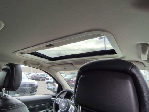 Used 2017 Jeep Compass High Altitude image 23