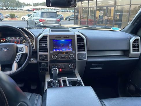 Used 2019 Ford F150 Lariat image 21