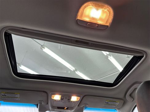 Used 2016 Subaru Outback 2.5i Limited image 17