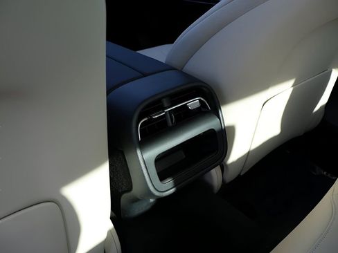 New 2026 Mercedes-Benz E 350 4MATIC Sedan image 27