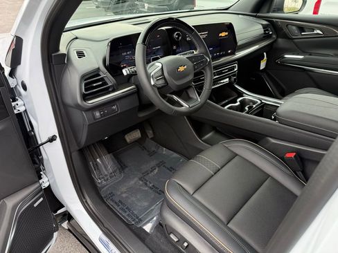 New 2026 Chevrolet Traverse High Country FWD image 15