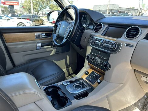 Used 2014 Land Rover LR4 HSE LUX image 34