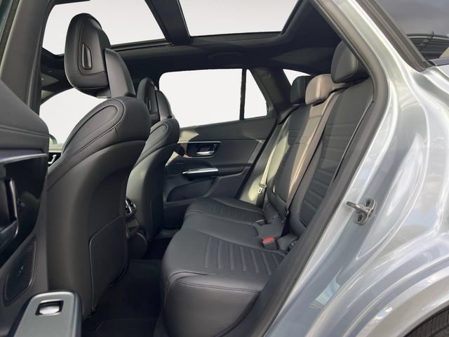 Used 2026 Mercedes-Benz GLC 300 4MATIC image 13