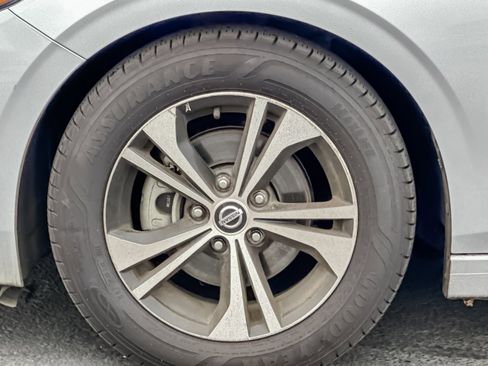 Used 2022 Nissan Sentra SV image 25