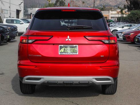 Used 2024 Mitsubishi Outlander SE image 7