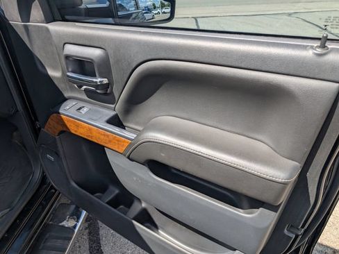 Used 2018 Chevrolet Silverado 2500 High Country w/ Duramax Plus Package AWD/4WD image 4