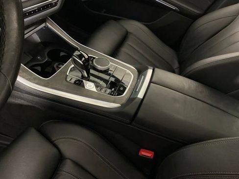 Used 2022 BMW X5 xDrive40i w/ Premium Package AWD/4WD image 16