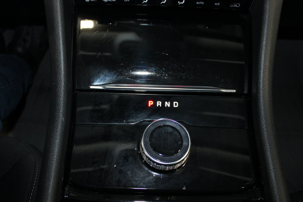 Used 2023 Jeep Grand Cherokee Laredo w/ Luxury Tech Group I AWD/4WD image 18