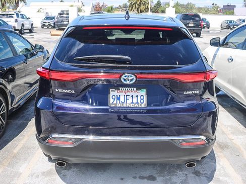 Certified 2024 Toyota Venza Limited AWD/4WD image 13