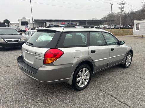 Used 2007 Subaru Outback 2.5i image 7