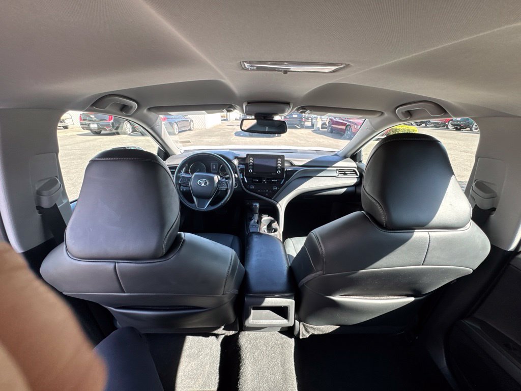 Used 2024 Toyota Camry SE w/ Cold Weather Package FWD image 16