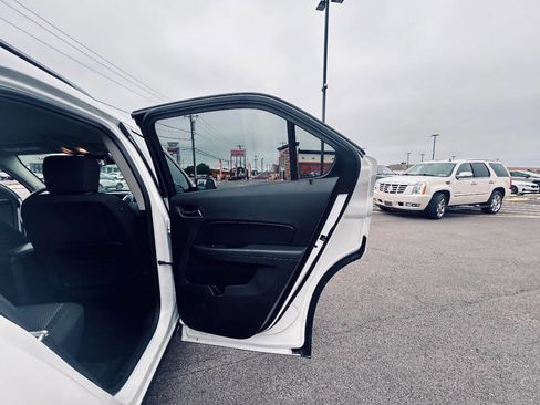 Used 2017 Chevrolet Equinox LT w/ Convenience Package image 35