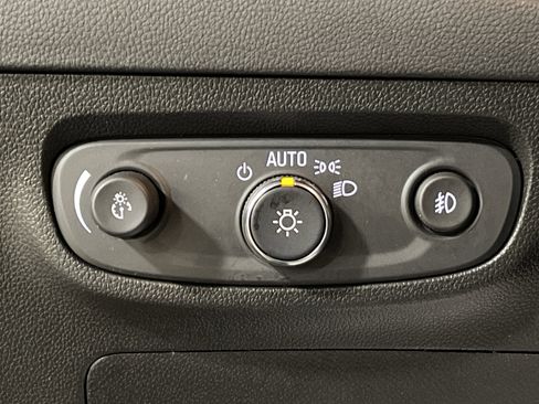 Used 2023 Buick Encore GX Select w/ Sport Touring Package image 19