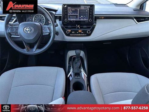 Certified 2022 Toyota Corolla LE w/ LE Convenience Package image 16