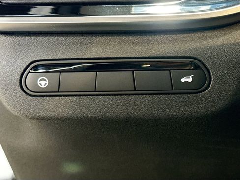 Used 2026 INFINITI QX60 Luxe w/ Cargo Package FWD image 11