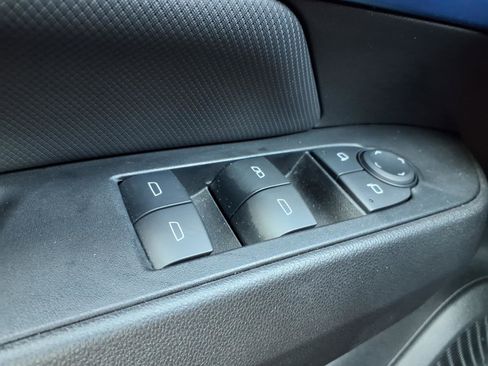 Used 2025 Chevrolet Equinox EV LT w/ Convenience Package FWD image 14